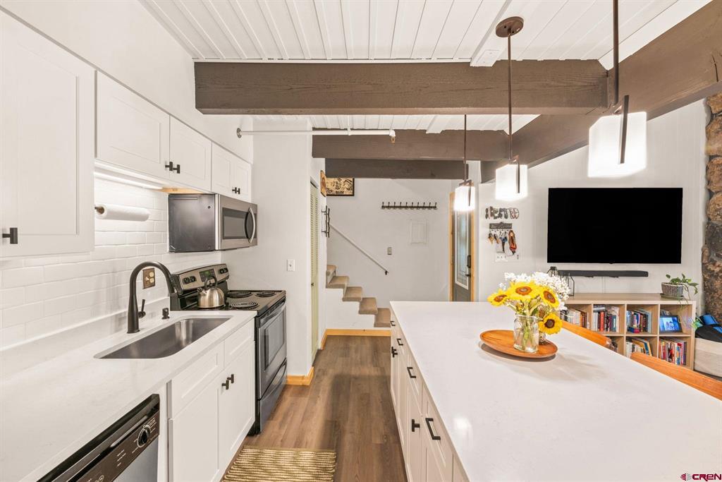 32 Hunter Hill Road Property Photo 15