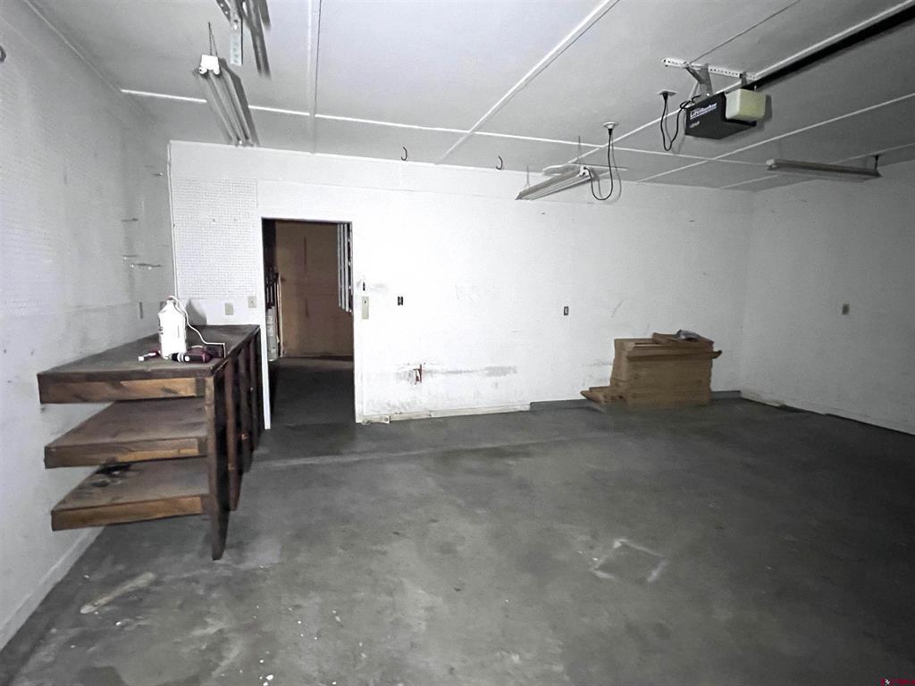 2333 Thomas Avenue Property Photo 26