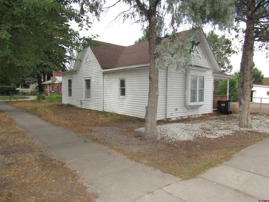 505 Second Avenue Property Photo 1