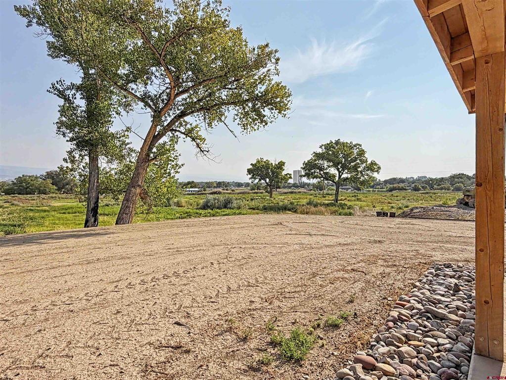14885 G Road Property Photo 4