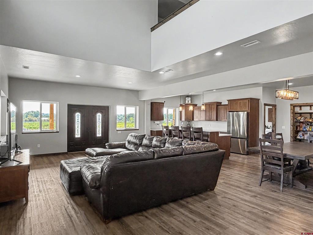 14885 G Road Property Photo 9