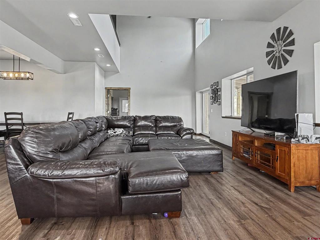 14885 G Road Property Photo 10