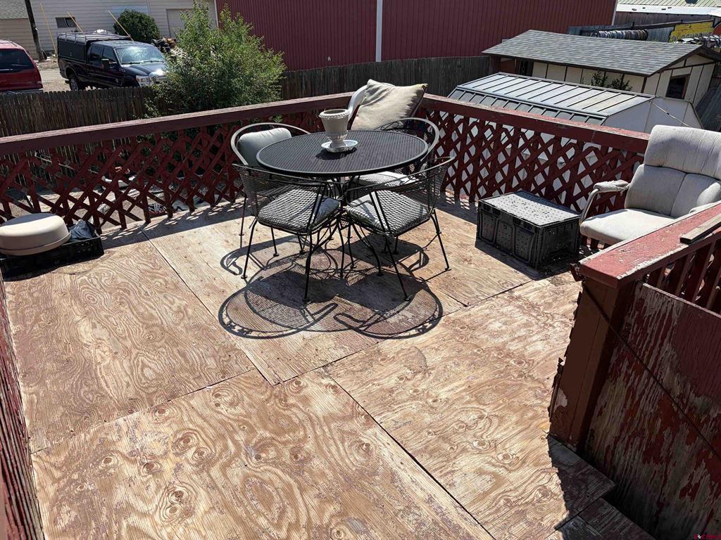 510 Henderson Street Property Photo 15