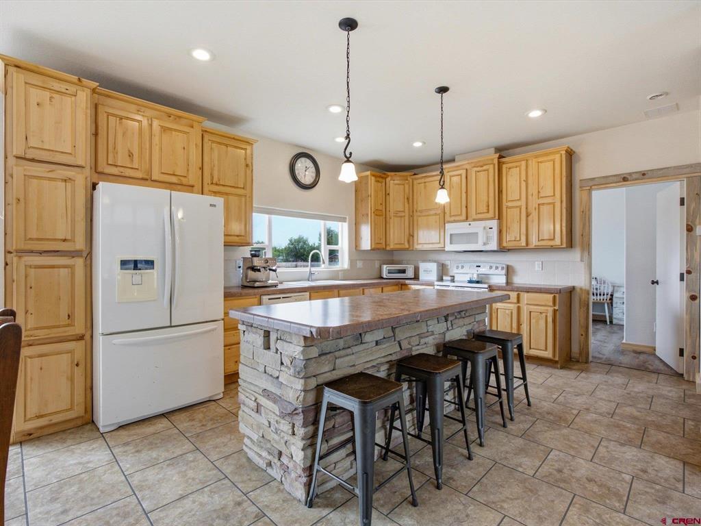 1557 I Road Property Photo 6
