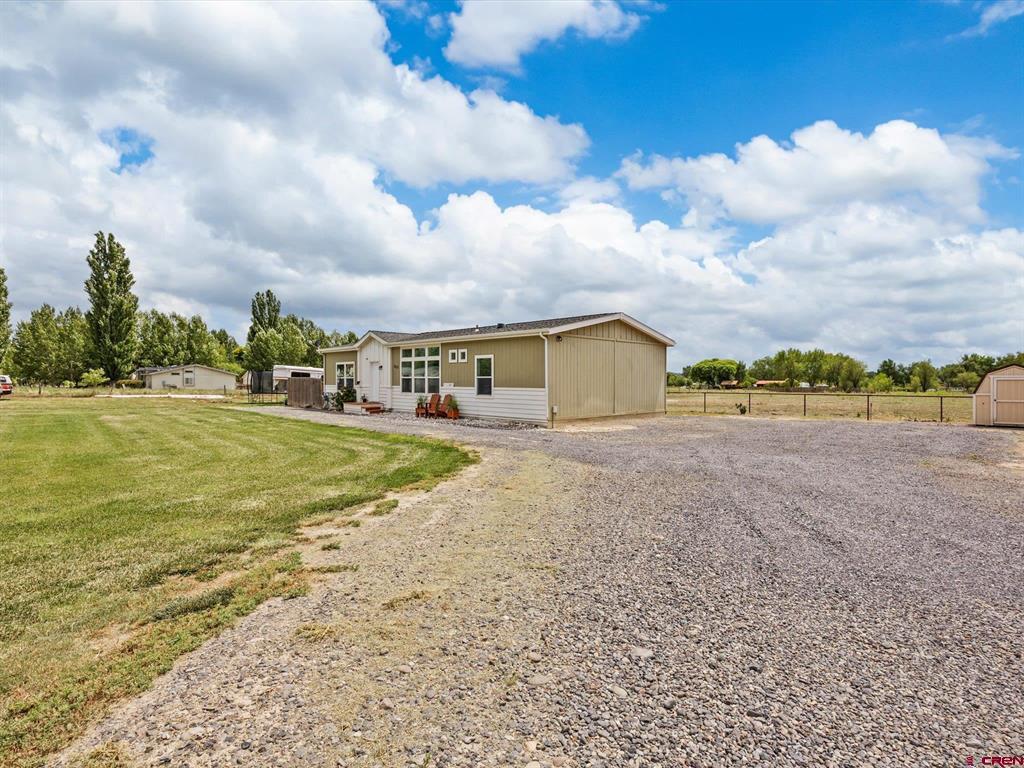 1557 I Road Property Photo 24