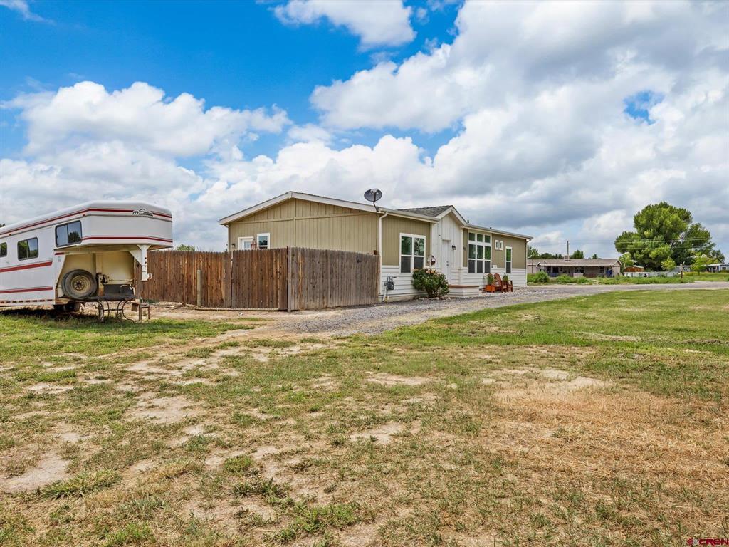1557 I Road Property Photo 28