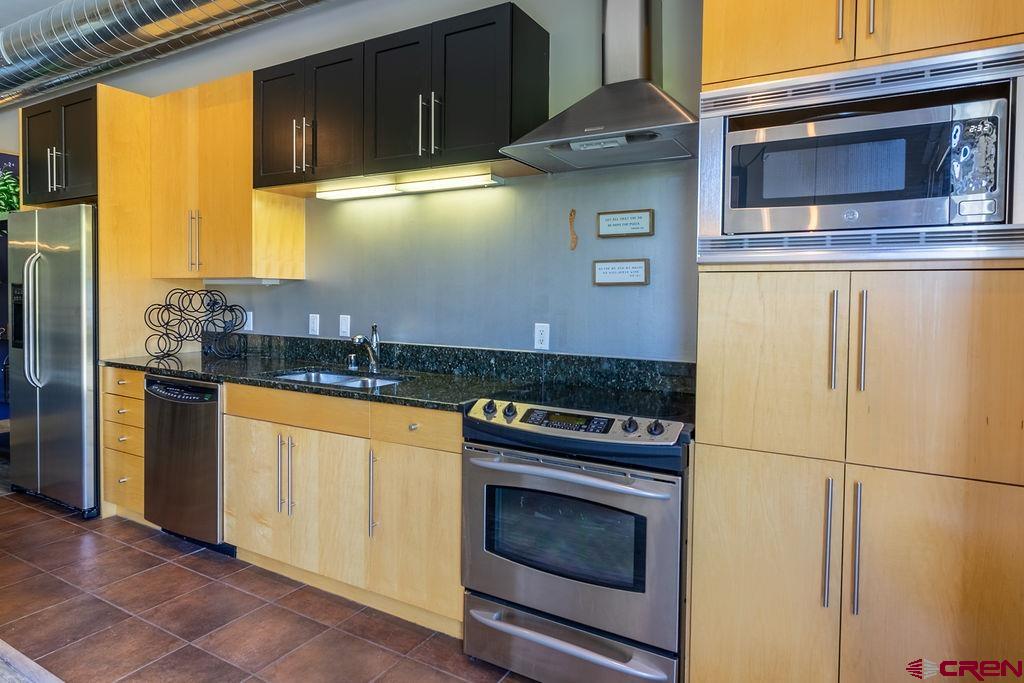 555 Rivergate Lane Property Photo 9