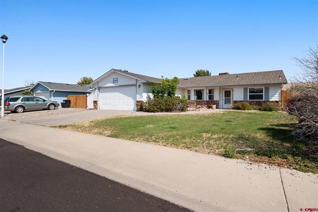 3054 Camelot Place Property Photo 2