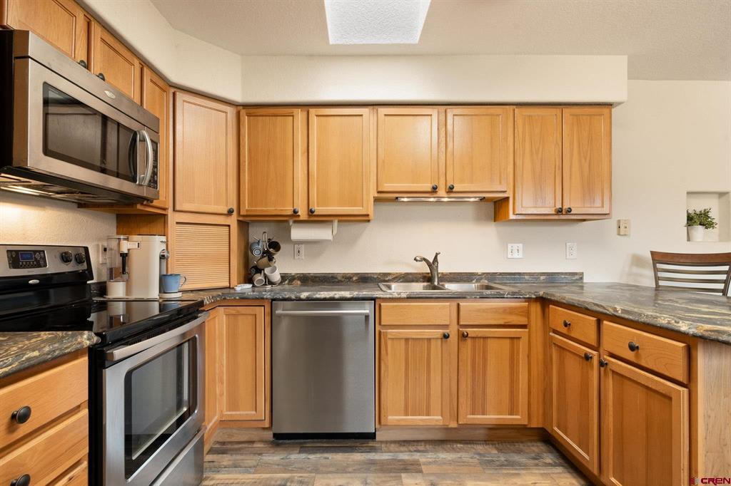 3054 Camelot Place Property Photo 7