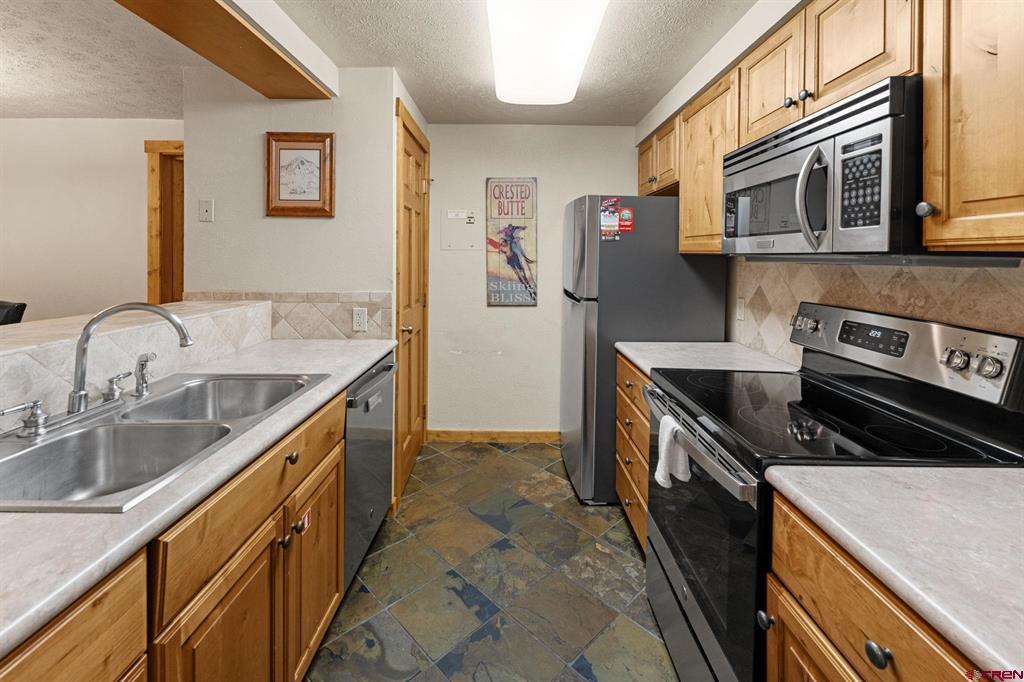 651 Gothic Road Property Photo 23