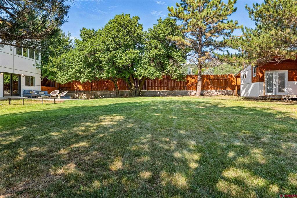 2180 Crestview Drive Property Photo 4