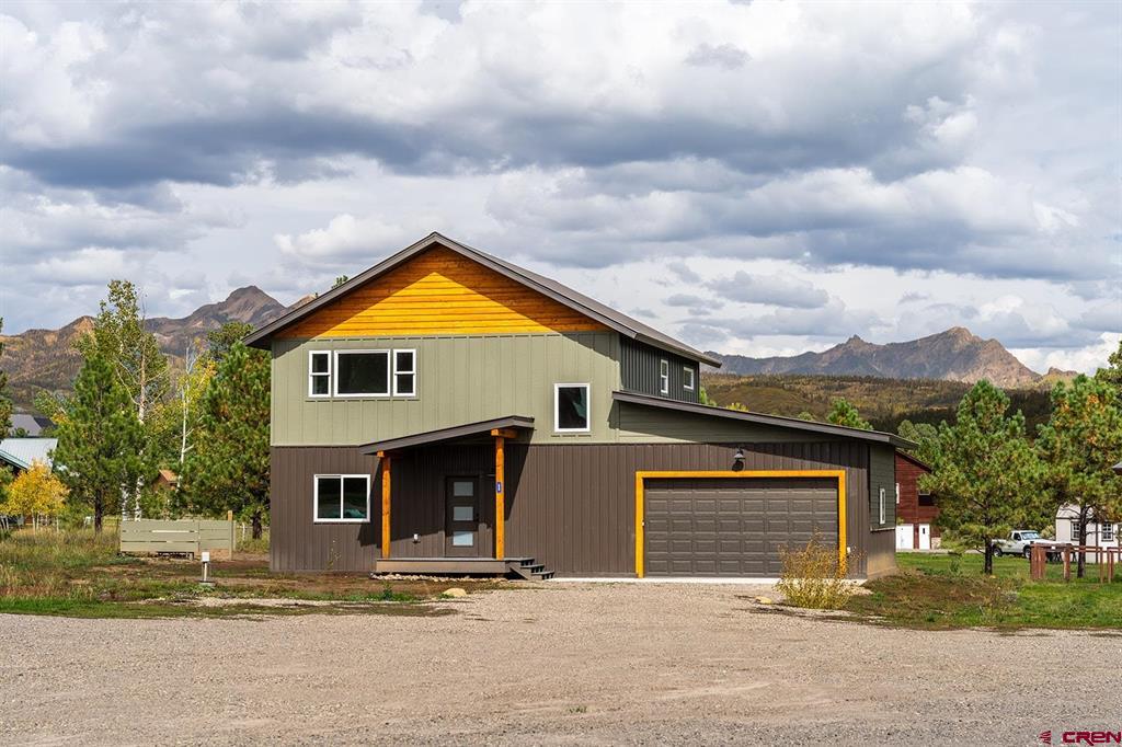 88 Waxwing Pl. Property Photo 1