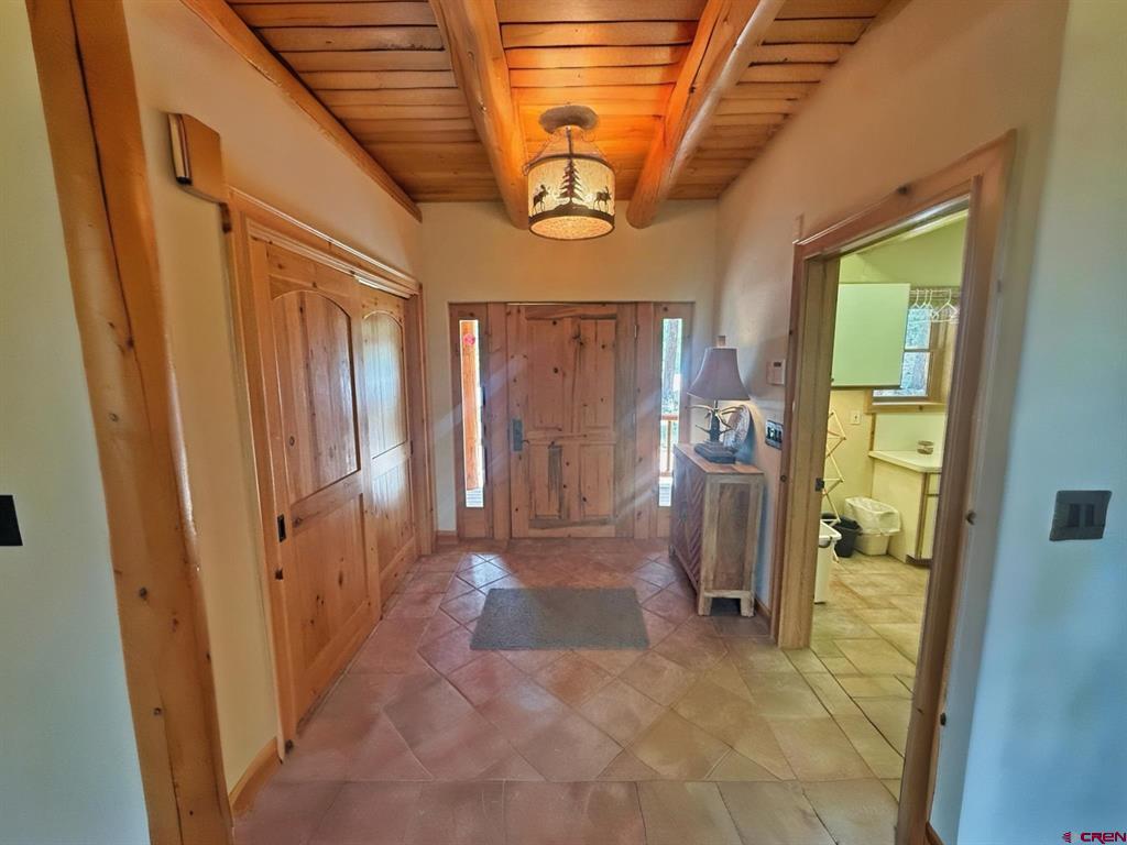 243 N Skyline Drive Property Photo 6