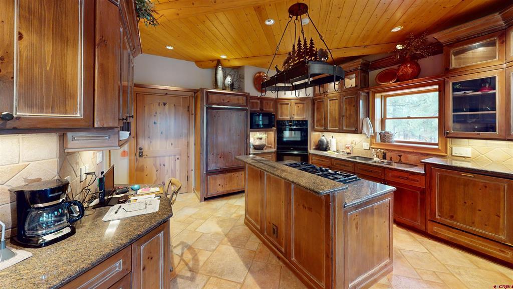 243 N Skyline Drive Property Photo 11