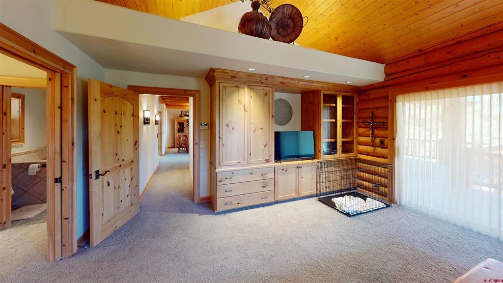 243 N Skyline Drive Property Photo 17