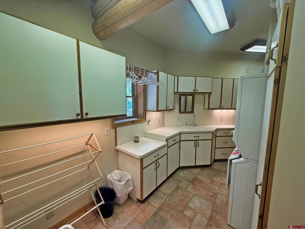 243 N Skyline Drive Property Photo 22