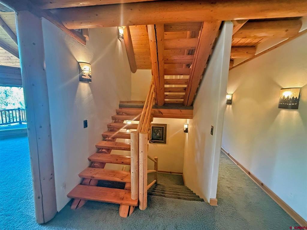 243 N Skyline Drive Property Photo 23
