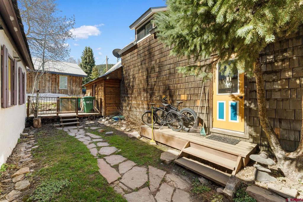 428 Elk Avenue Property Photo 9