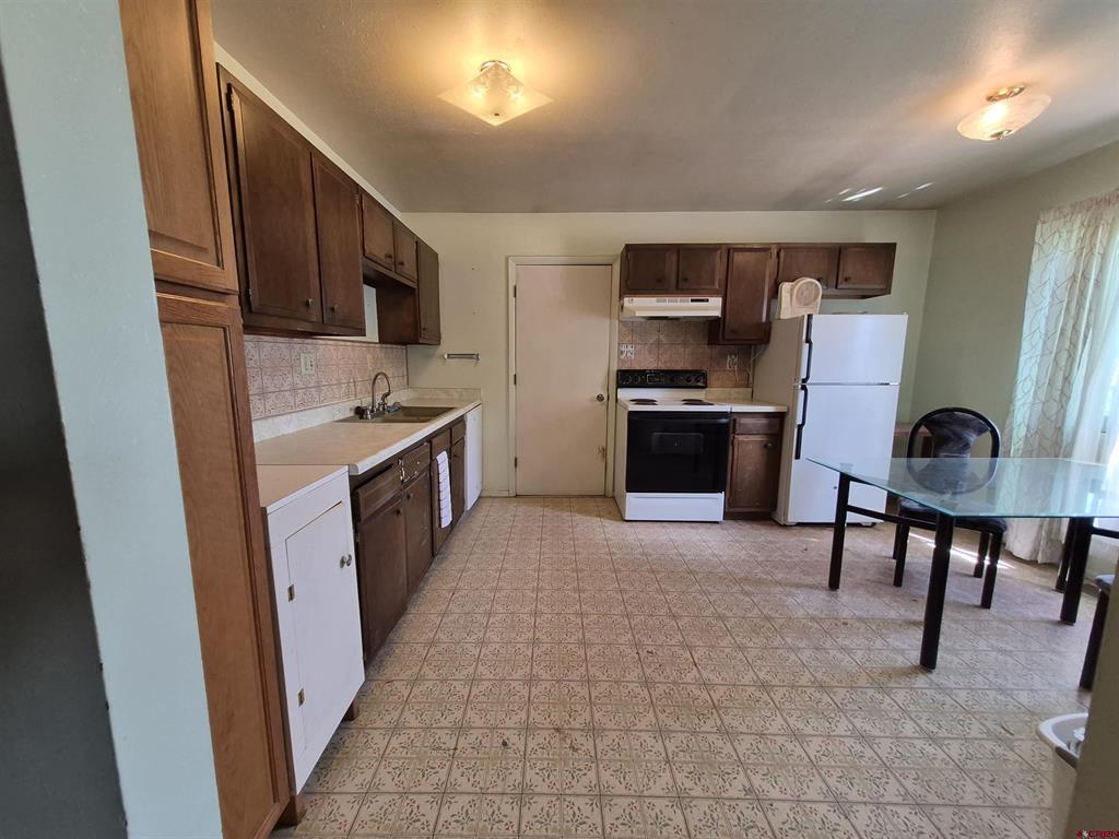910 Garrison Drive Property Photo 4