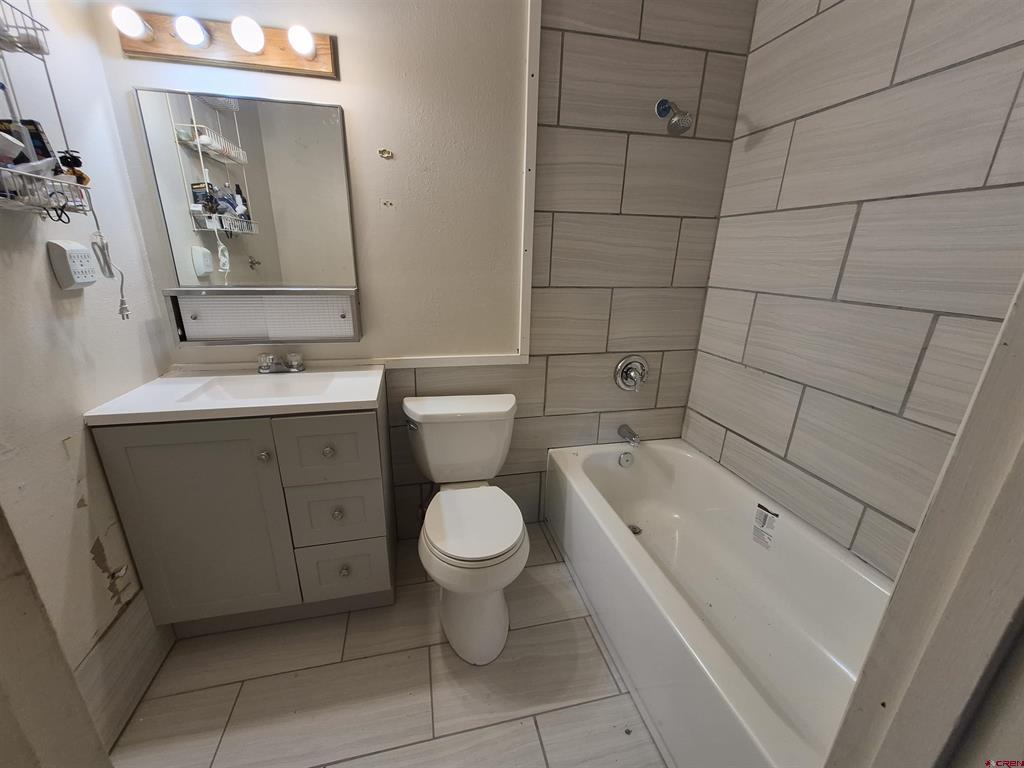 910 Garrison Drive Property Photo 5