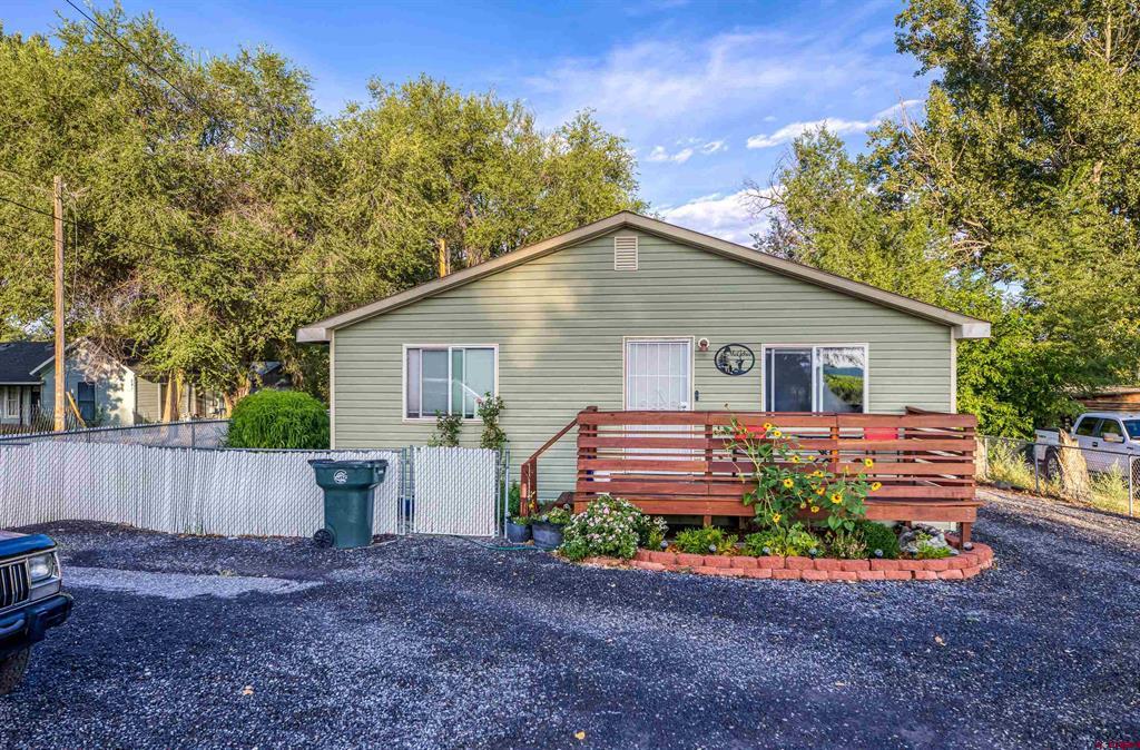 247 Hartig Drive Property Photo 1
