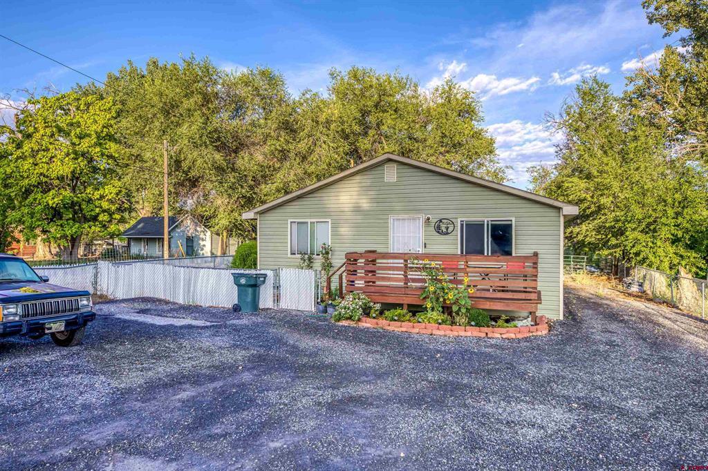 247 Hartig Drive Property Photo 2
