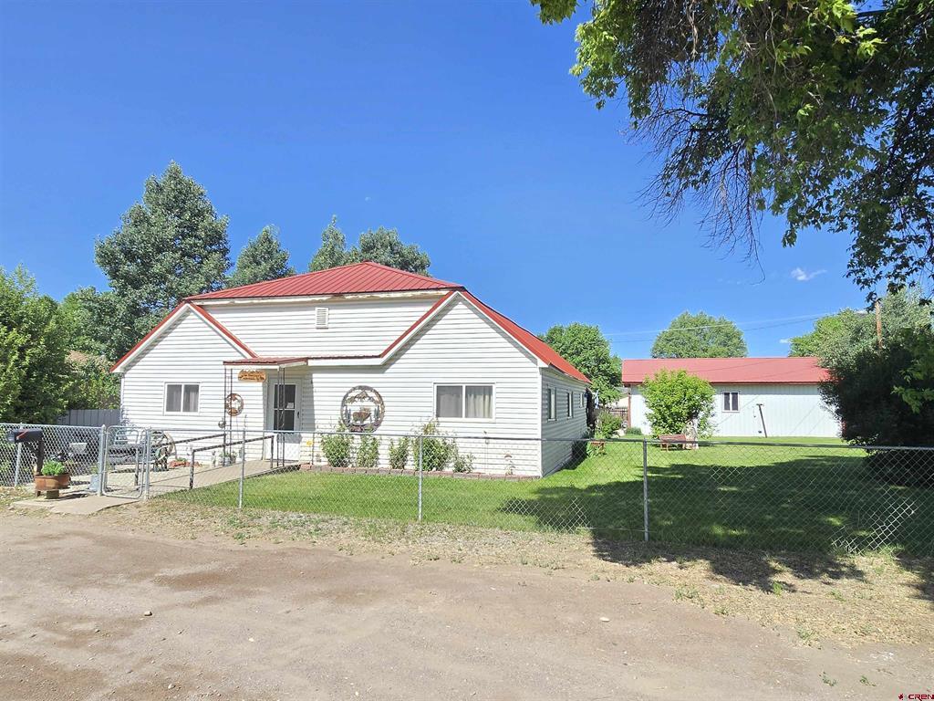 417 Faraday Property Photo 1