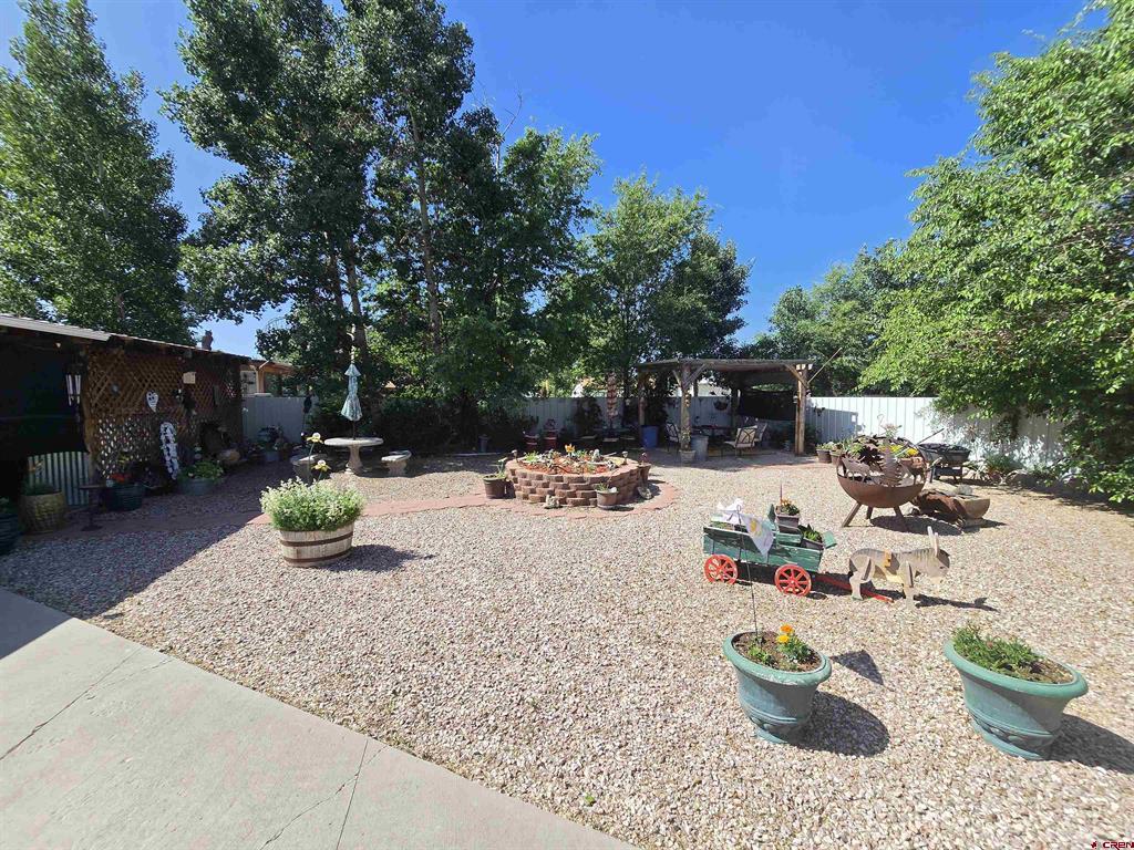 417 Faraday Property Photo 3