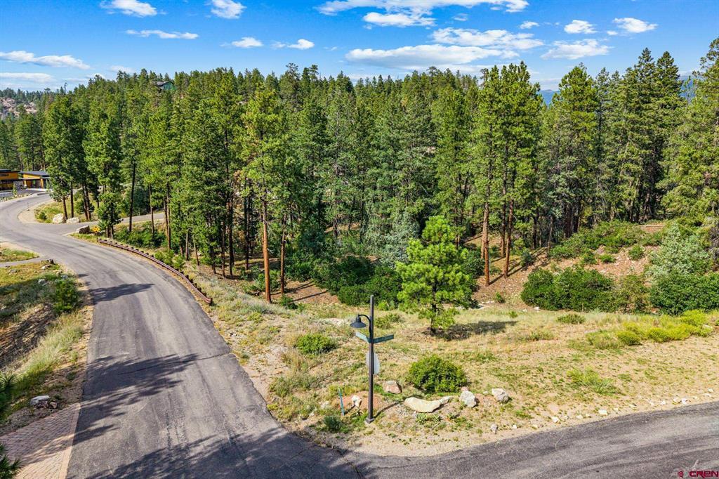 307 Glacier Cliff Drive Property Photo 8