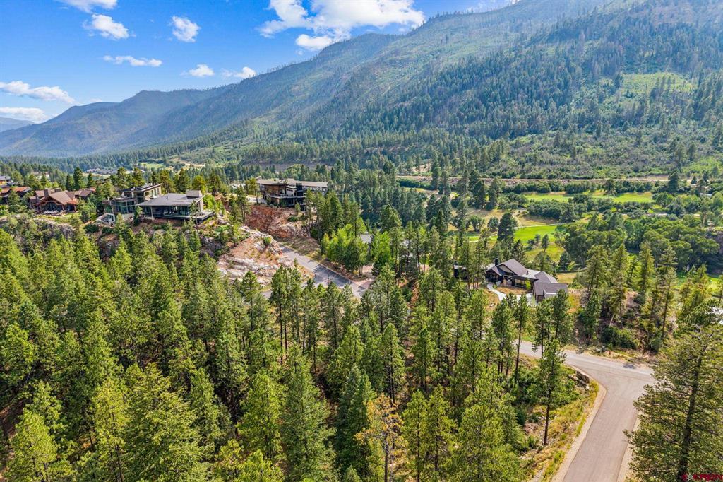 307 Glacier Cliff Drive Property Photo 10