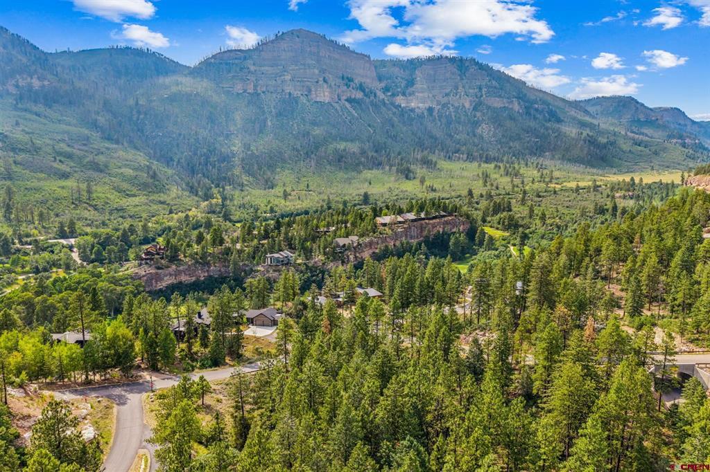 307 Glacier Cliff Drive Property Photo 11