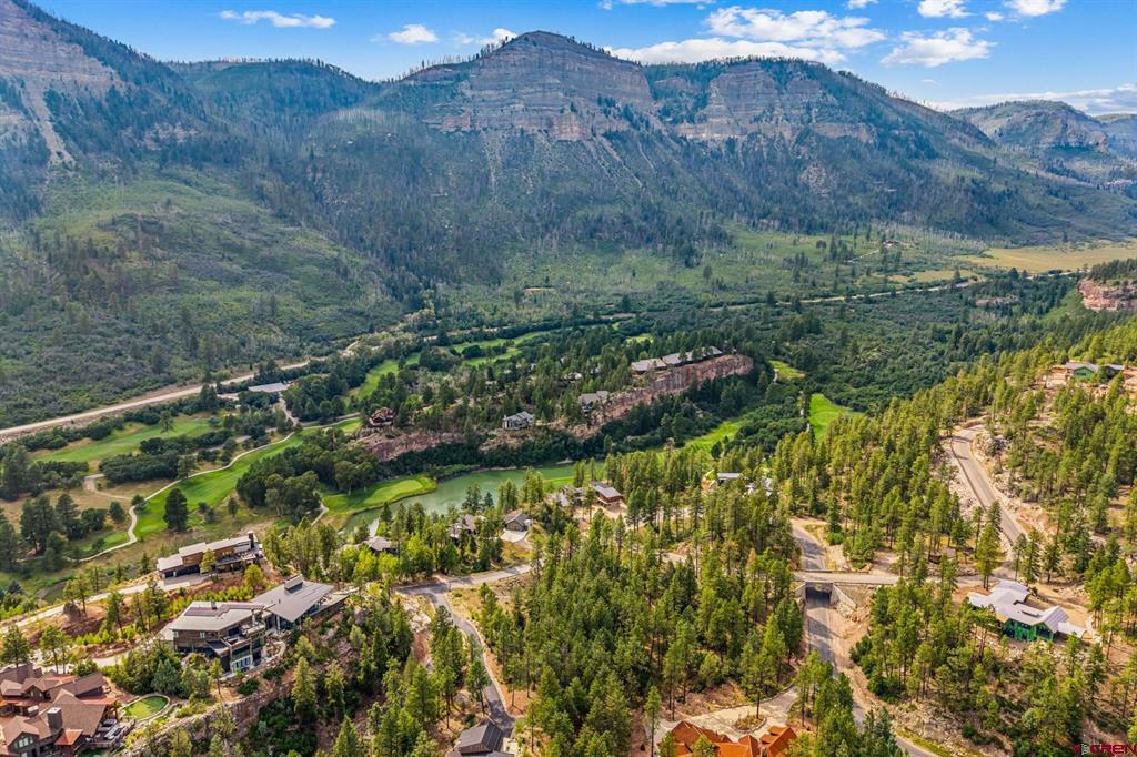 307 Glacier Cliff Drive Property Photo 12