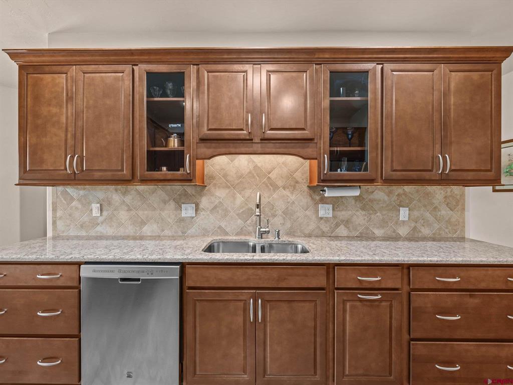 2842 Outlook Road Property Photo 4