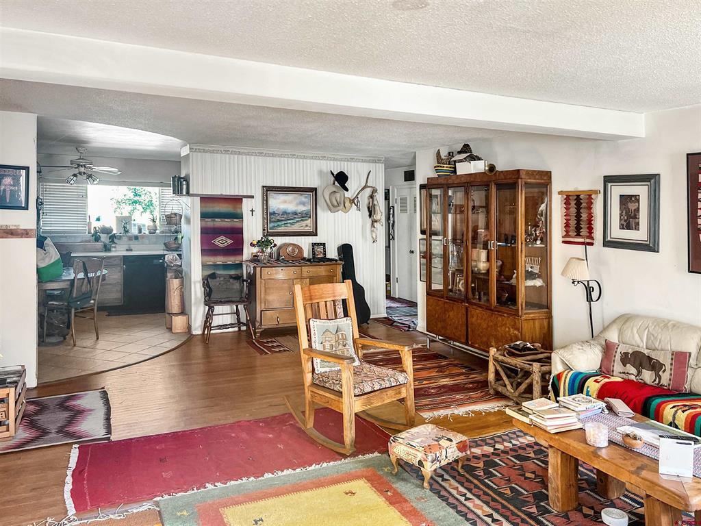 1005 S Cedar Street Property Photo 4