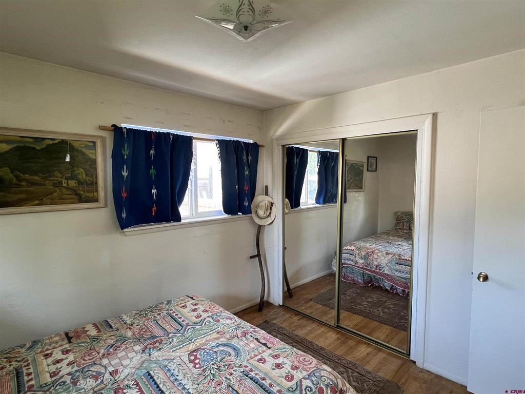 1005 S Cedar Street Property Photo 9
