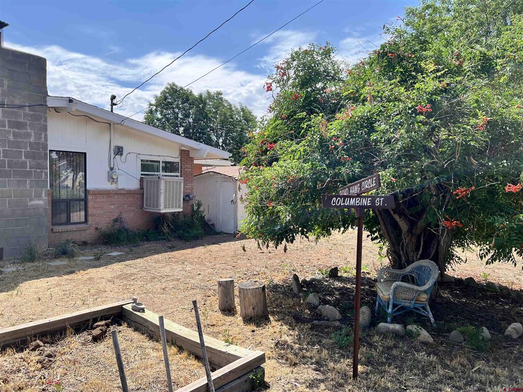 1005 S Cedar Street Property Photo 16