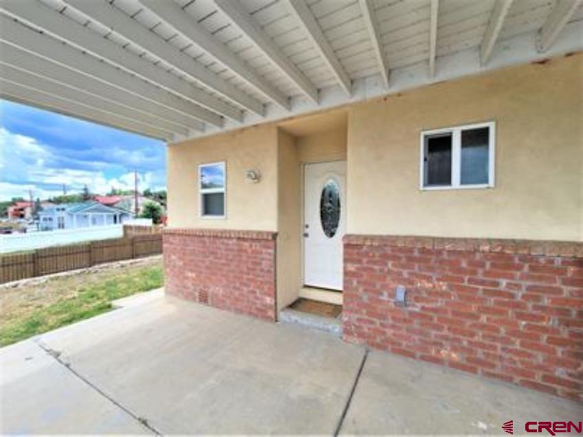 243 S 8th Street Property Photo 3
