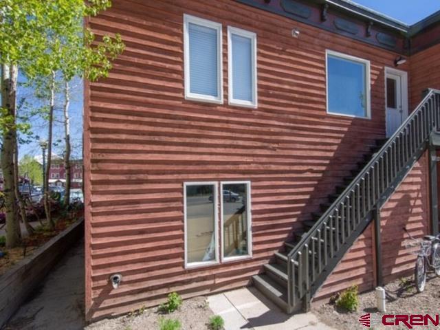 717 Sixth Street Property Photo 2