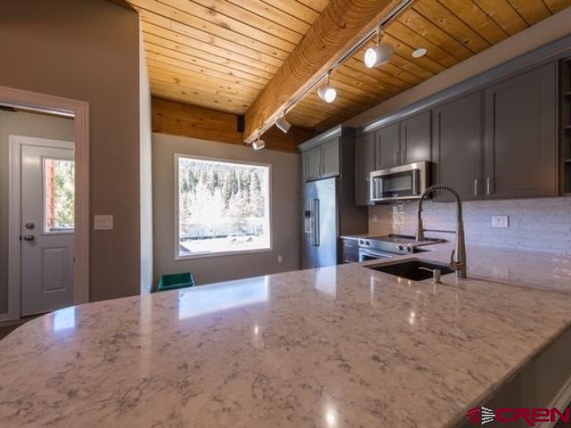 717 Sixth Street Property Photo 16