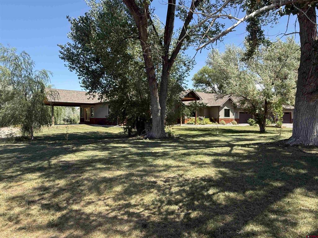 7528 S River Road Property Photo 4