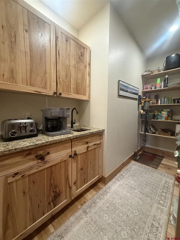 7528 S River Road Property Photo 16