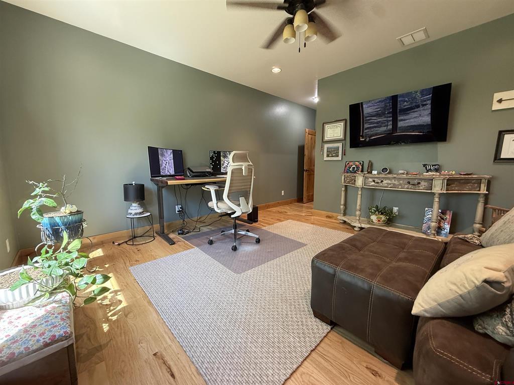 7528 S River Road Property Photo 16