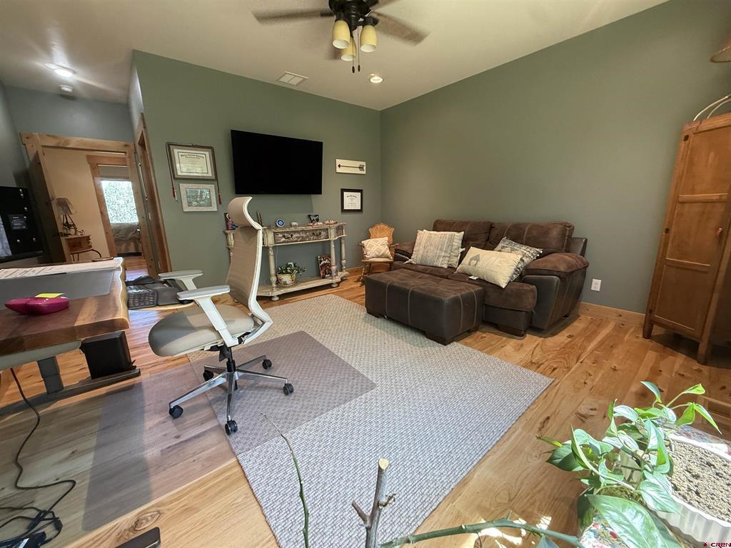 7528 S River Road Property Photo 18