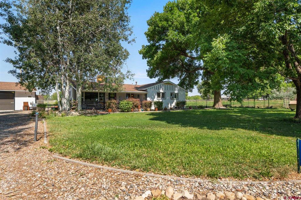665 30 1/2 Road Property Photo 3