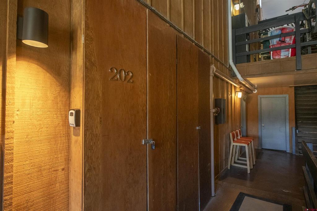 60 Hunter Hill Road Property Photo 4