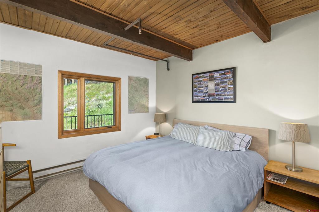 60 Hunter Hill Road Property Photo 12