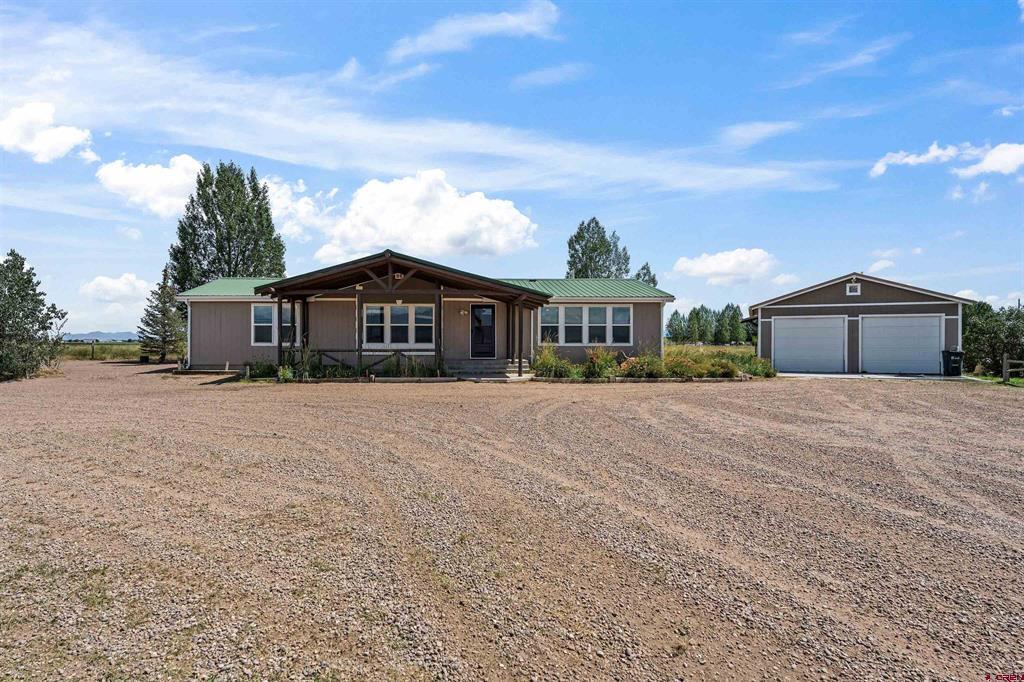 2103 E County Road 2 S Property Photo 1