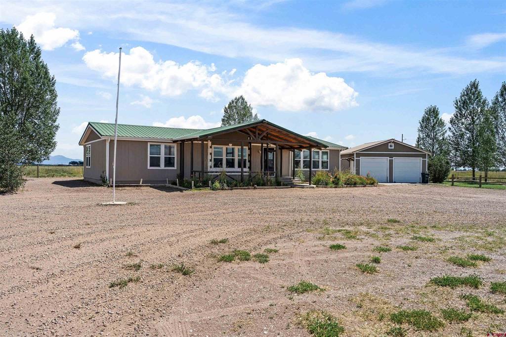 2103 E County Road 2 S Property Photo 3