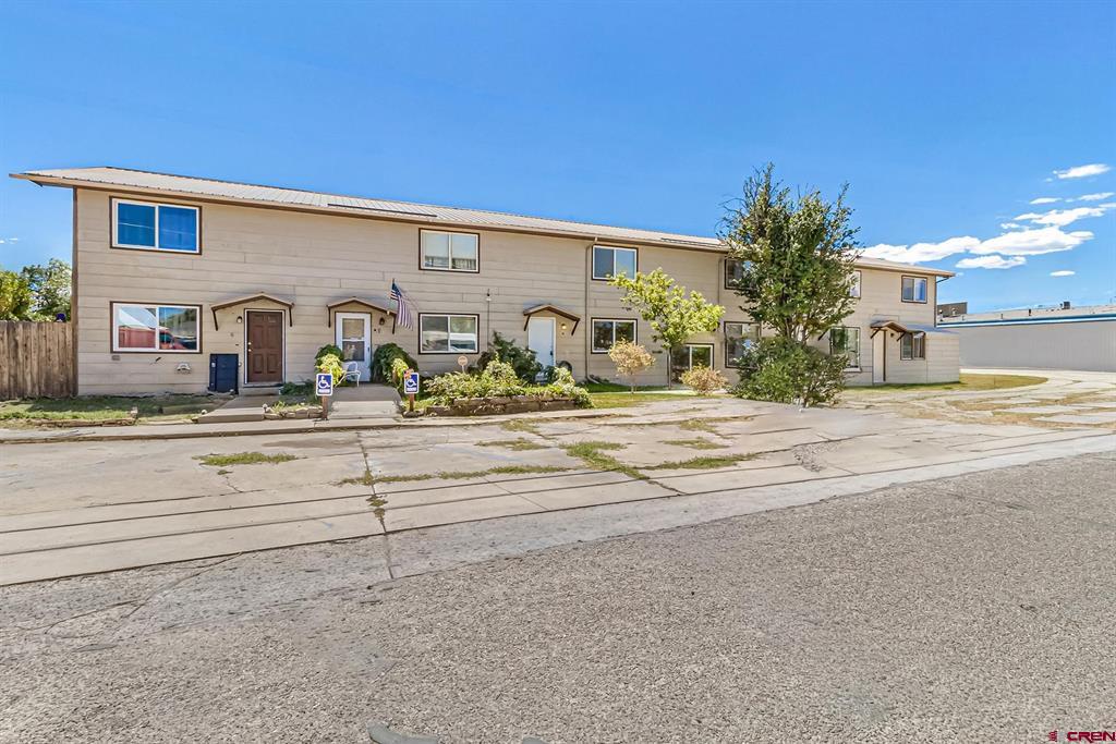 740 N Cascade Avenue Property Photo 25