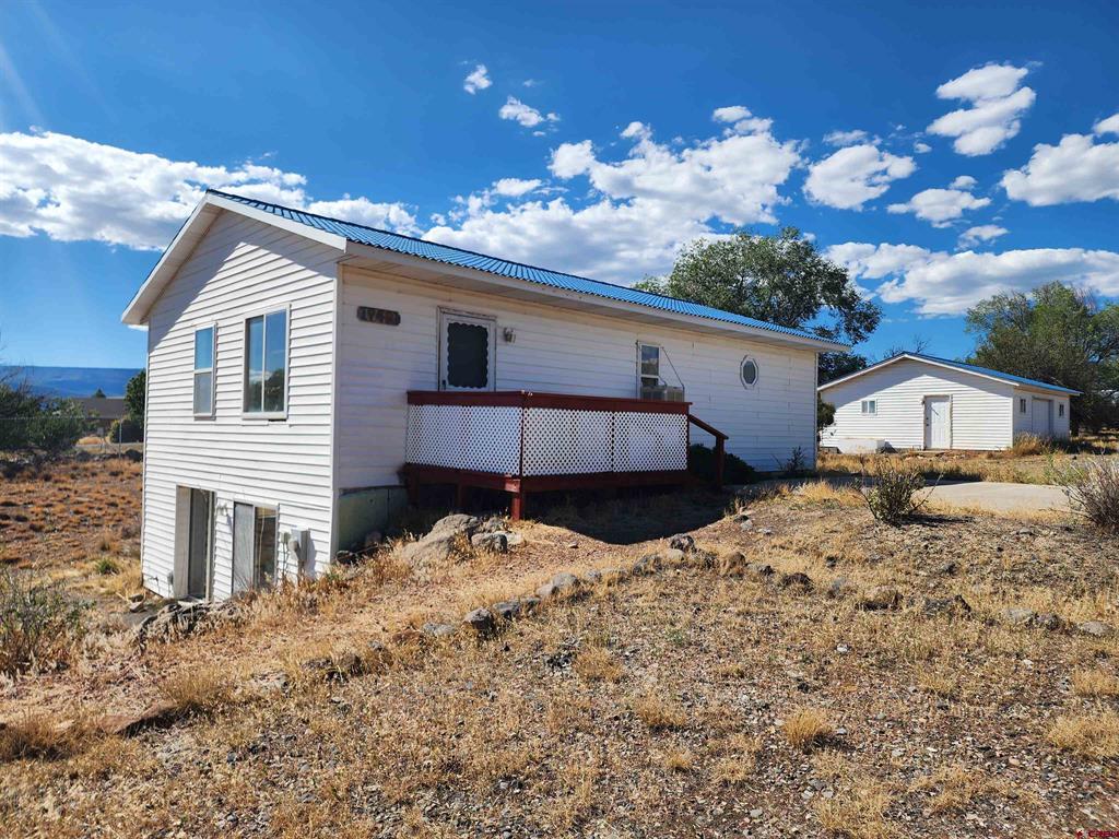 17483 Surface Creek Road Property Photo 1